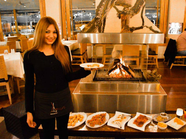 Το ζεν απογευματινό ‘απεριτίφ’ της Βάρκιζας που αξίζει να ανακαλύψεις