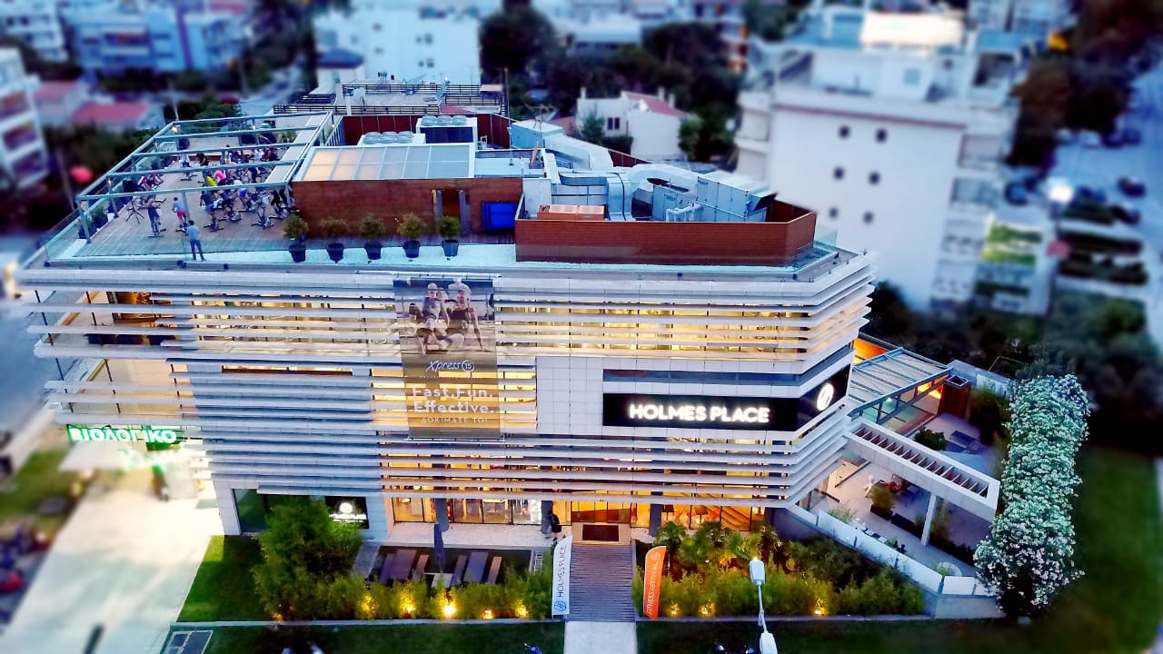 Η καρδιά  του καλοκαιριού χτυπάει στο Holmes Place Glyfada Club