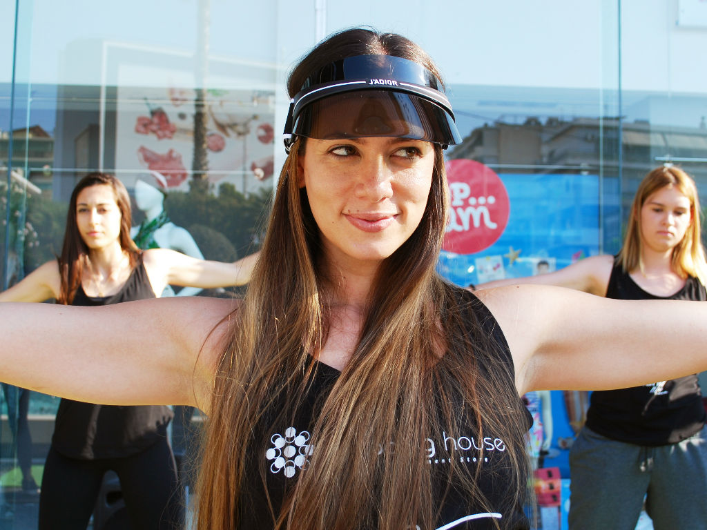 Η Μαντυ Περσακη στο Shopping House