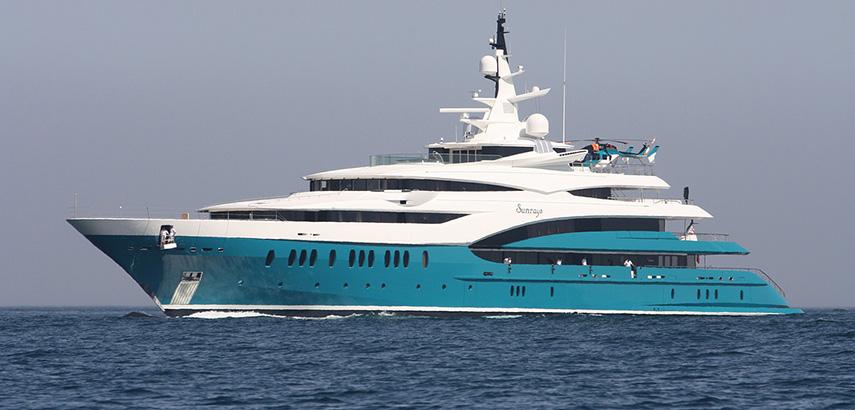 Απαγορεύονται οι θαλαμηγοί στον όρμο της Βουλιαγμένης