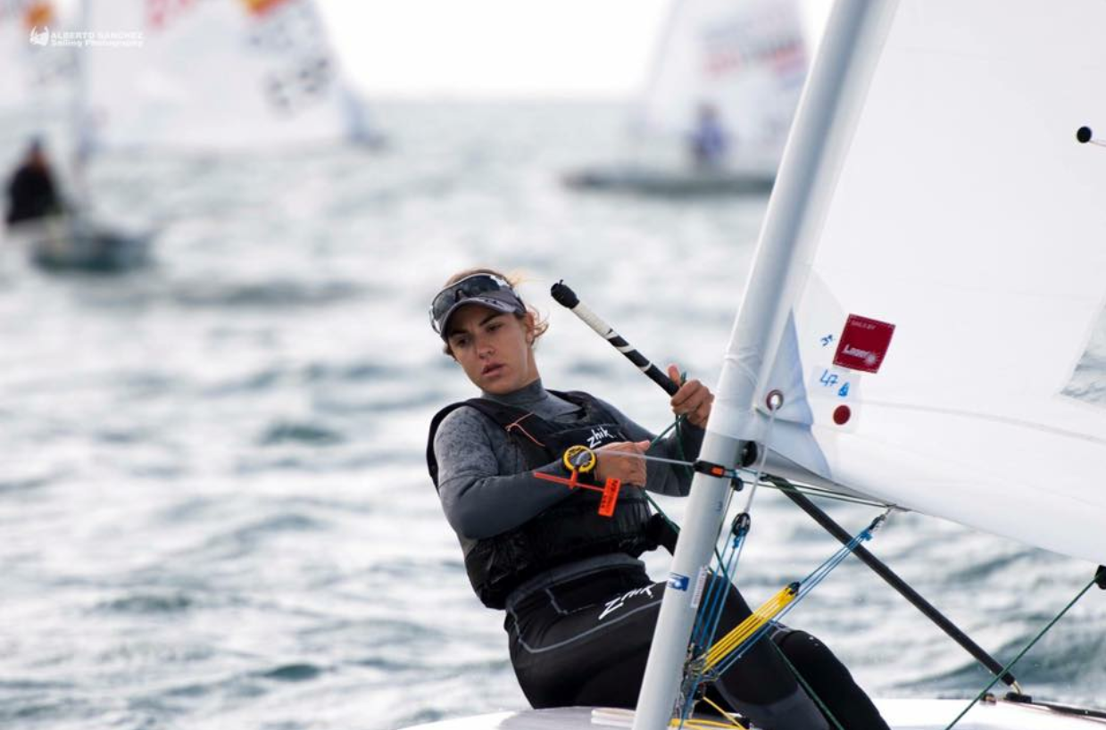 Η Νάνσυ Φακίδη λατρεύει να δαμάζει τα κύματα