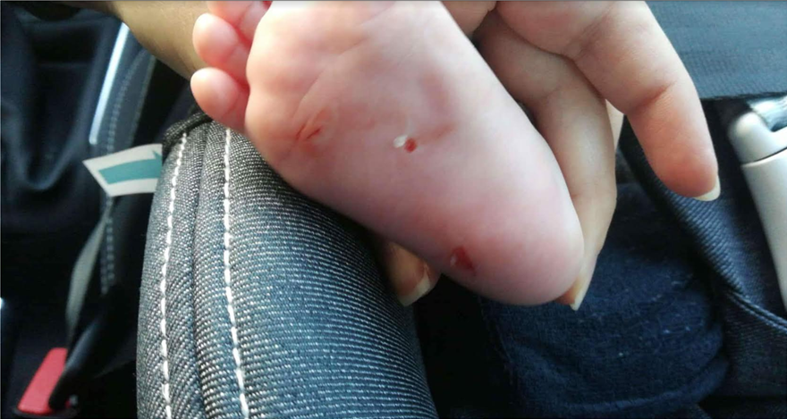 Σοκ με 50χρονη που χαράκωσε μωρό στον Άλιμο