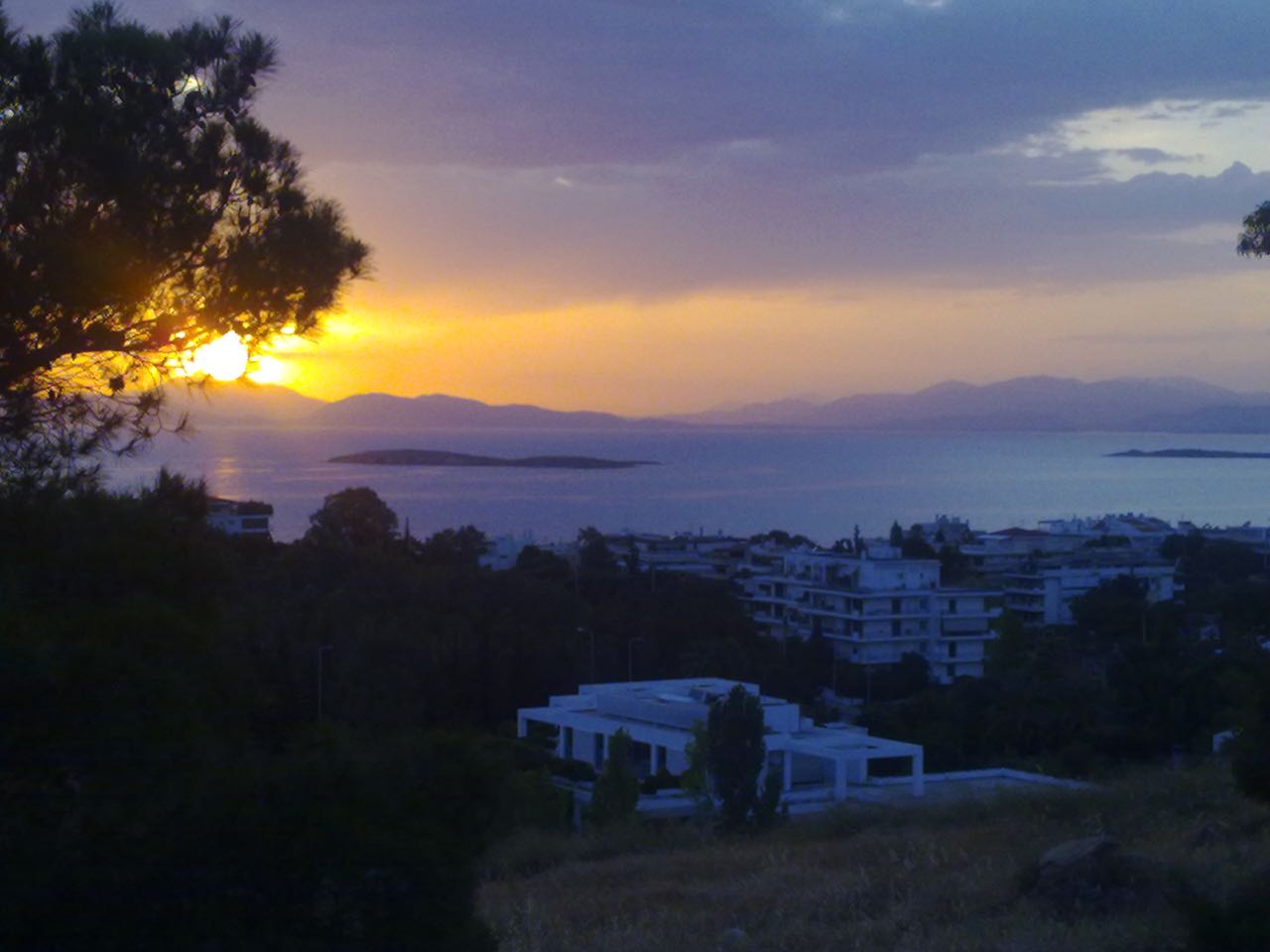 15 στάσεις τον δεκαπενταύγουστο στα Νότια Προάστια