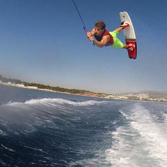 Το Πανελλήνιο πρωτάθλημα wakeboard στην Βουλιαγμένη