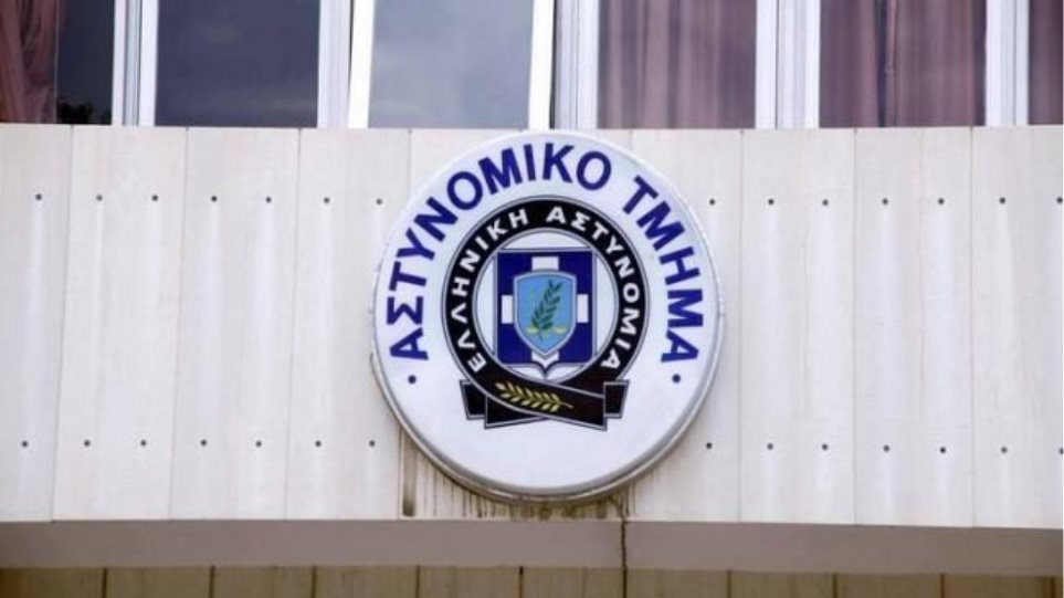 Ρομά κλείδωσαν ζευγάρι στη τουαλέτα για να το ληστέψουν στη Γλυφάδα