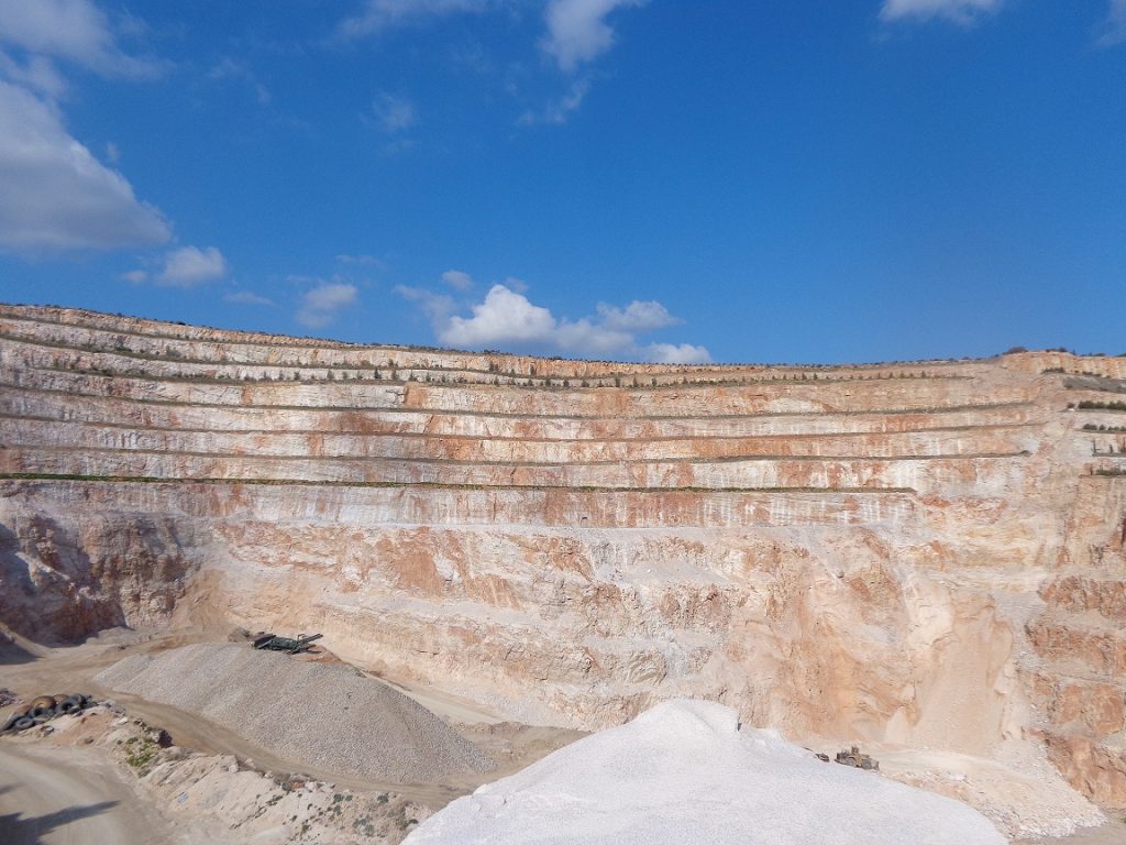 Δείτε το βίντεο από το λατομείο στο Κορωπί που σχεδιάζουν να κάνουν ΧΥΤΥ