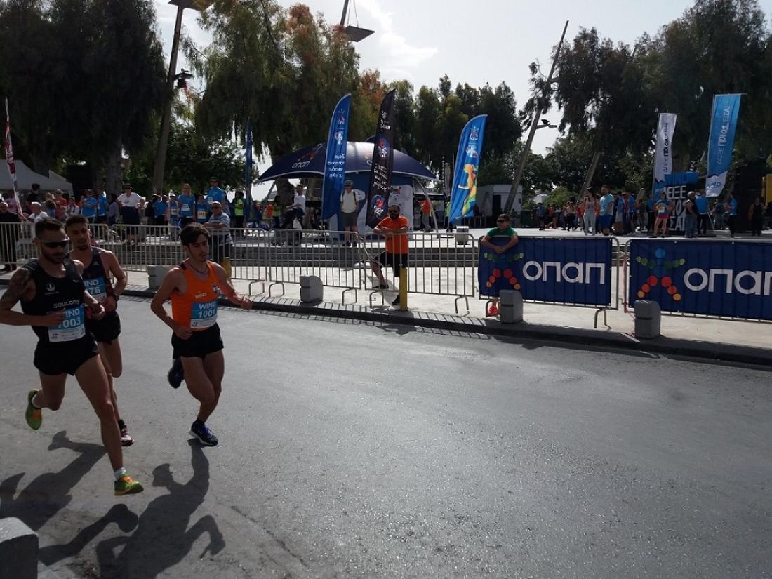 Οι δρομείς κουζουλάθηκαν με τον ΟΠΑΠ και απαγγέλλουν μαντινάδες