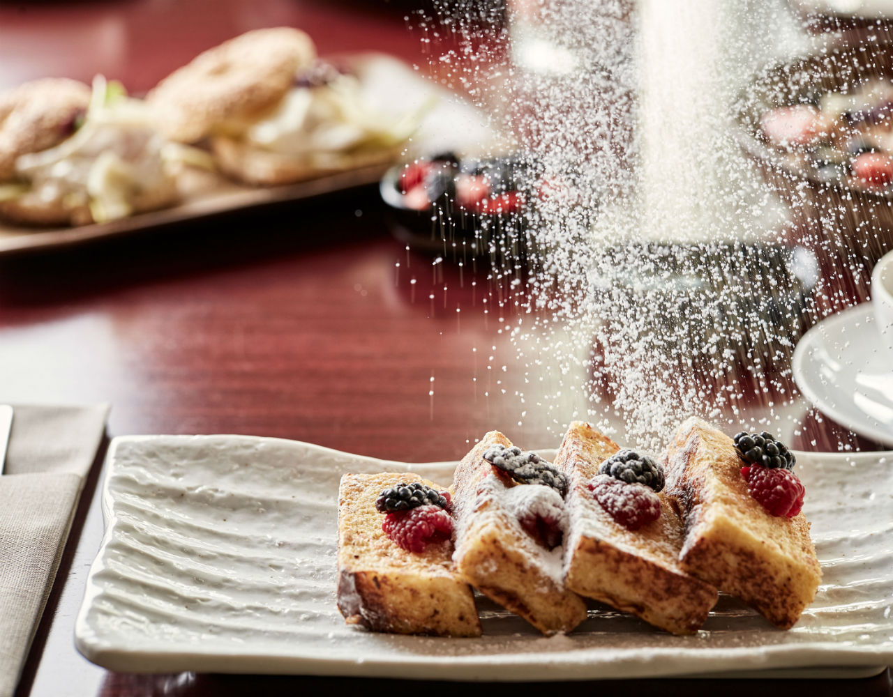 Ώρα για brunch στο Aethrion του Hilton