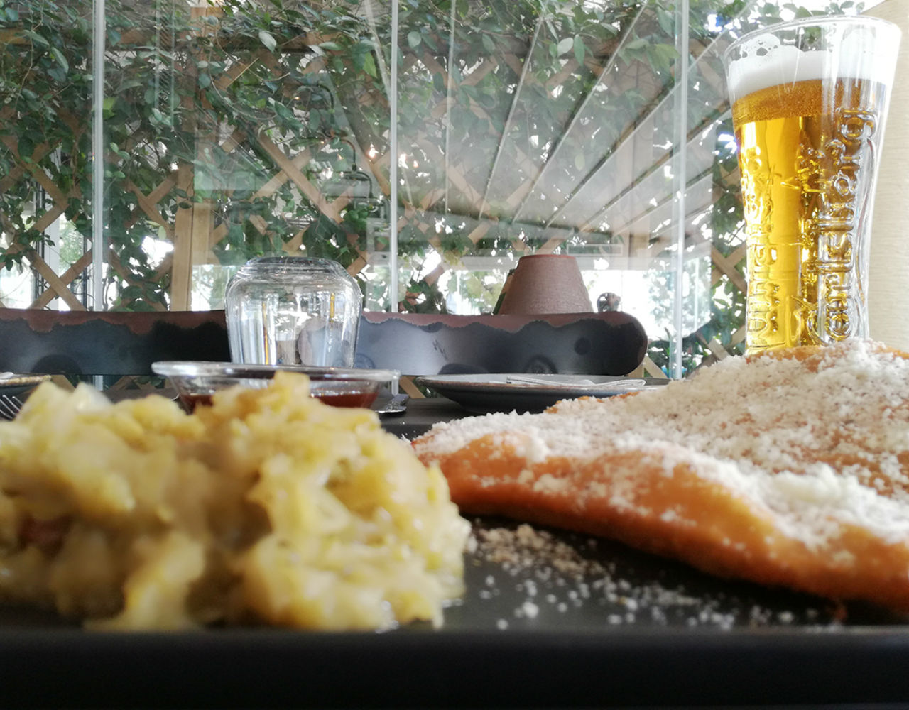 Στο Brigade Beer Restaurant η μπύρα είναι μόνο η αρχή