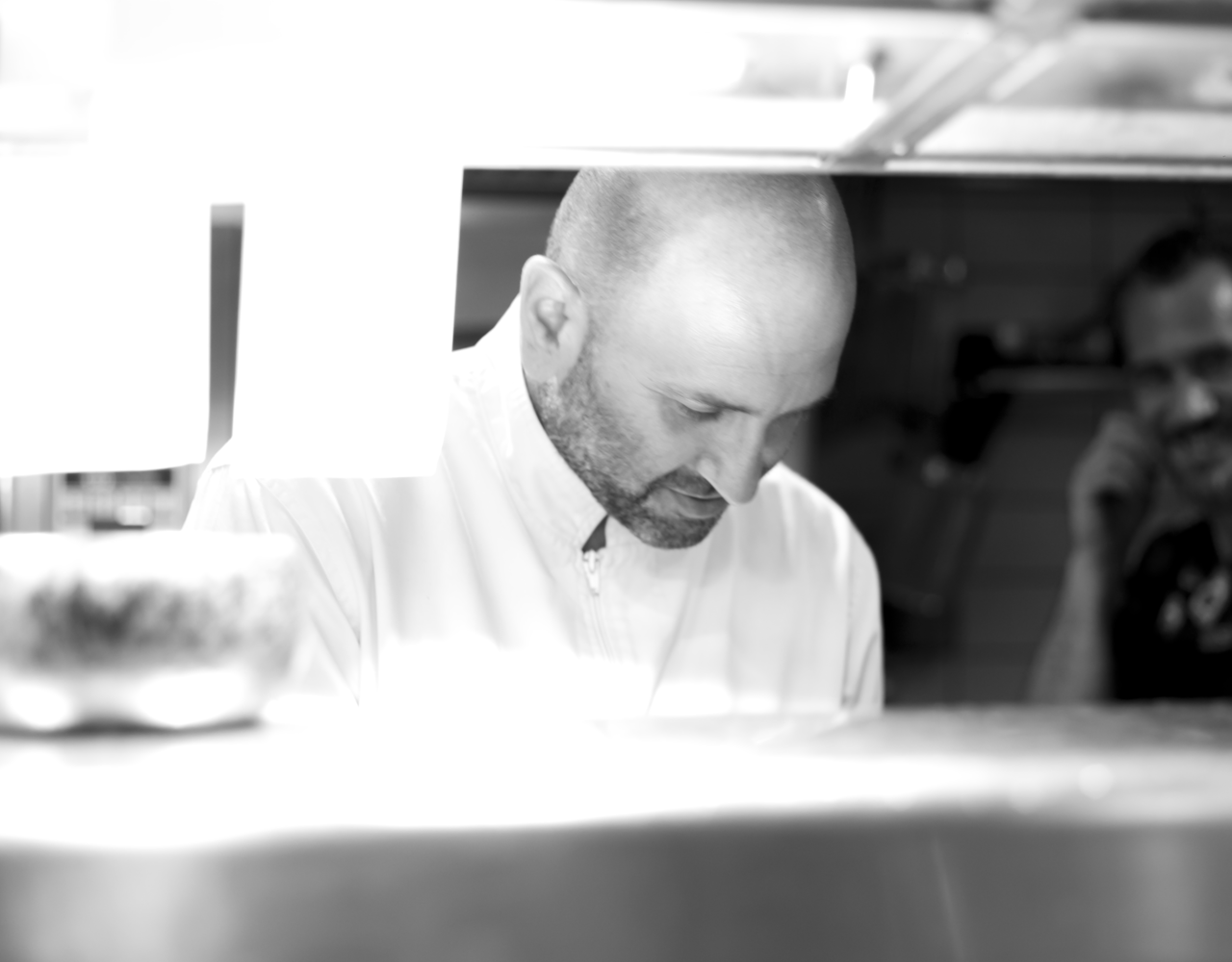 Ο Δημήτρης Κατριβέσης υποδέχεται στο Fuga τον chef Miles Watson