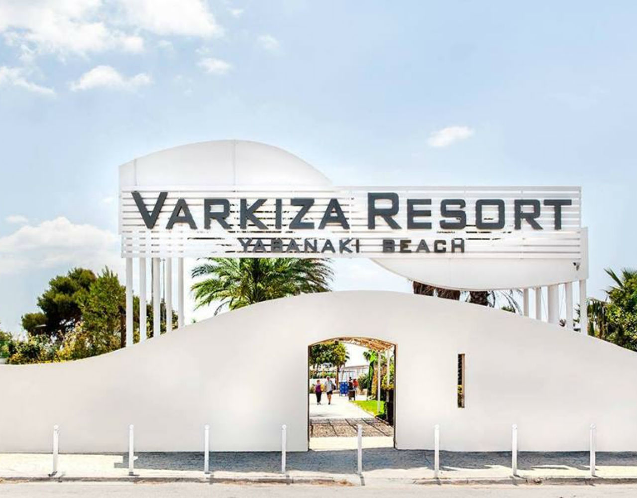 “Κωνσταντινίδης” και “Brothers in Law” κάνουν στάση στο Varkiza Resort