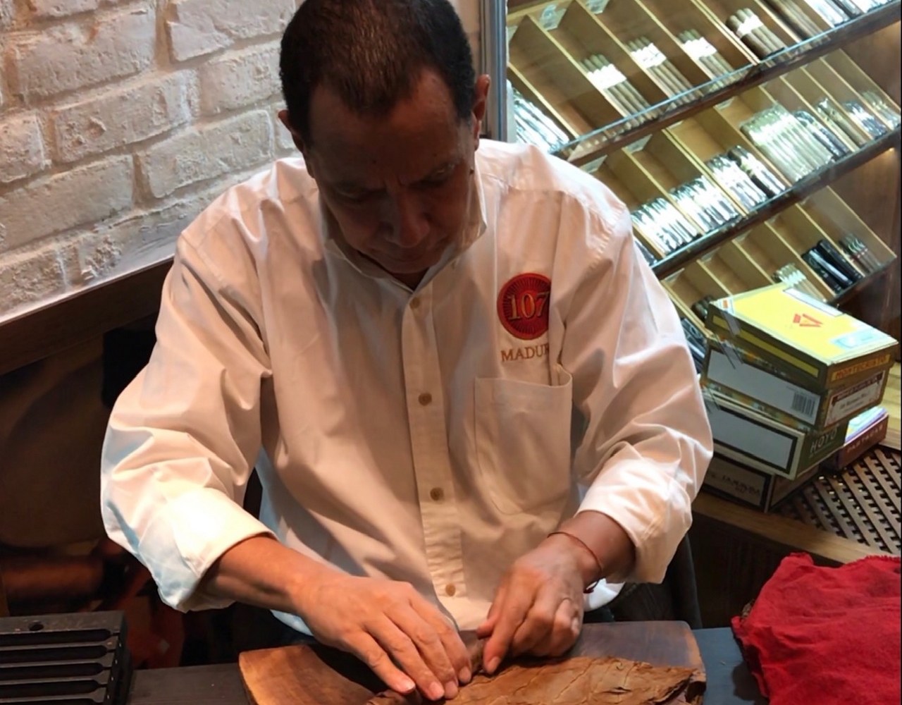 1 Ιουνίου θα μάθεις πώς φτιάχνεται το τέλειο χειροποίητο πούρο