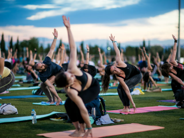 Το YOGAFIT DAY των Holmes Place επιστρέφει δυναμικά για δεύτερη συνεχόμενη χρονιά!