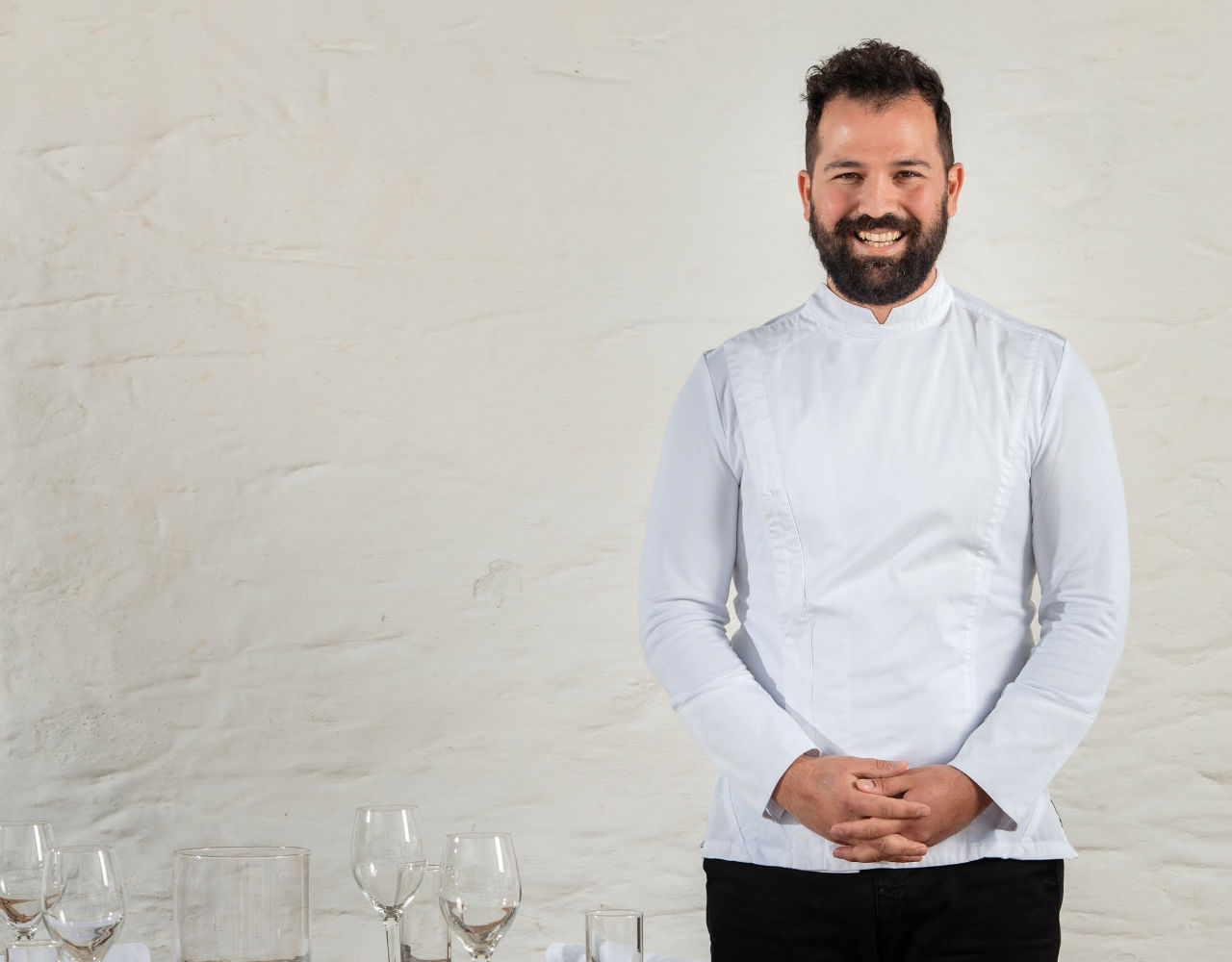 Τι μαγειρεύει ο ανερχόμενος σεφ Δήμος Μπαλόπουλος;