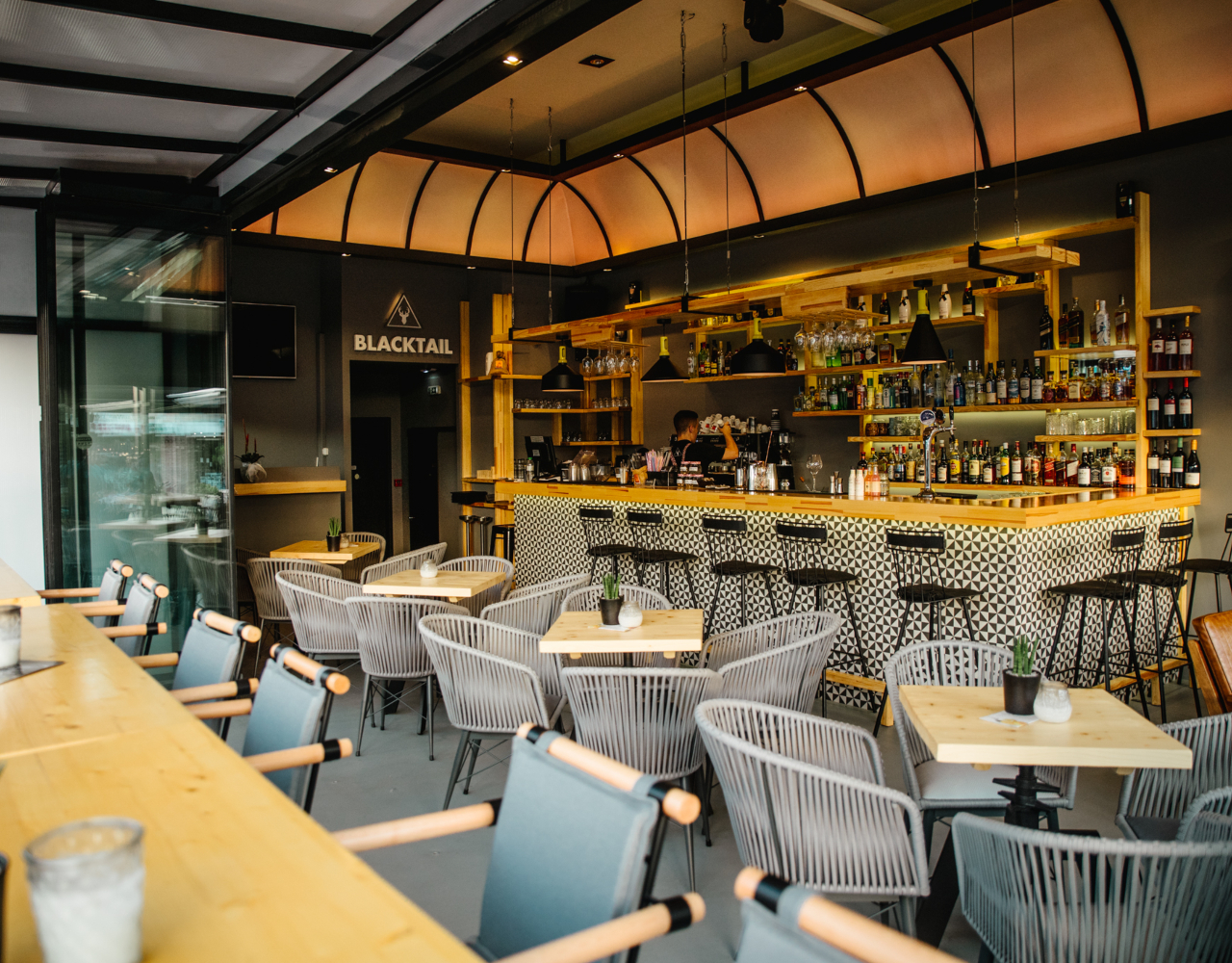 Black Tail: To νέο all day στέκι για espresso ή cocktail
