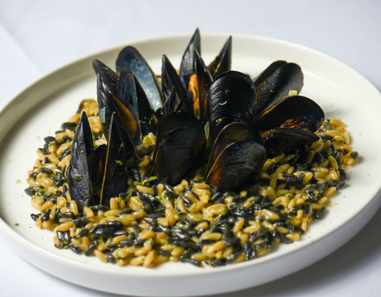 Το NERO στη Λίμνη Βουλιαγμένης θα γίνει ο all day προορισμός σου