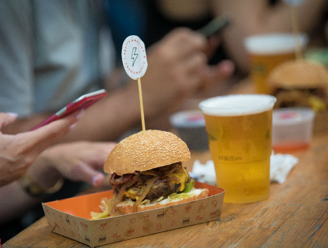 Burger Fest: Τα ονόματα των τυχερών που κέρδισαν την πρόσκληση