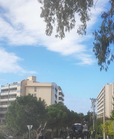 Επεισόδια με τραυματία μεταξύ αστυνομικών και φοιτητών στο Καβούρι