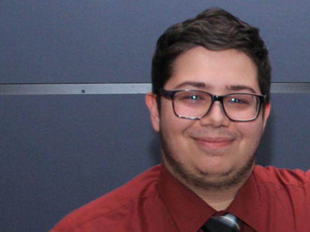 Ποιος είναι ο νεαρός ρεμπέτης από τη Βούλα που προκρίθηκε στο Voice of Greece