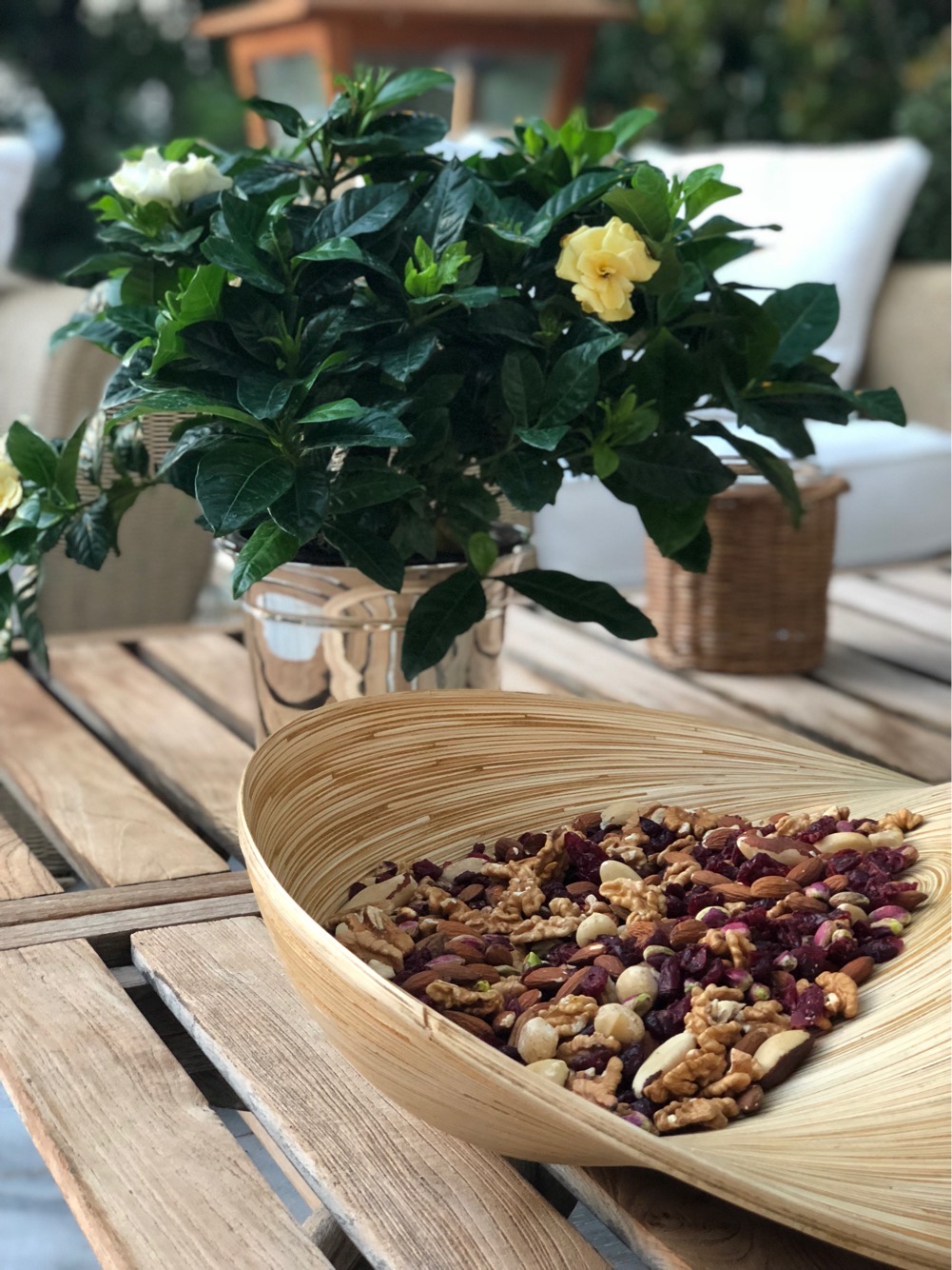 Οι καλύτεροι ξηροί καρποί της πόλης είναι μόνο η αφορμή για να