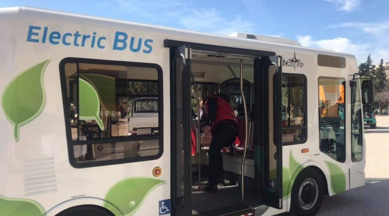 Γλυφάδα: Άμεση προτεραιότητα η απόκτηση ηλεκτρικών οχημάτων