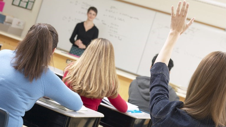 Κορωνοϊός: Κλείνουν και τα φροντιστήρια της χώρας