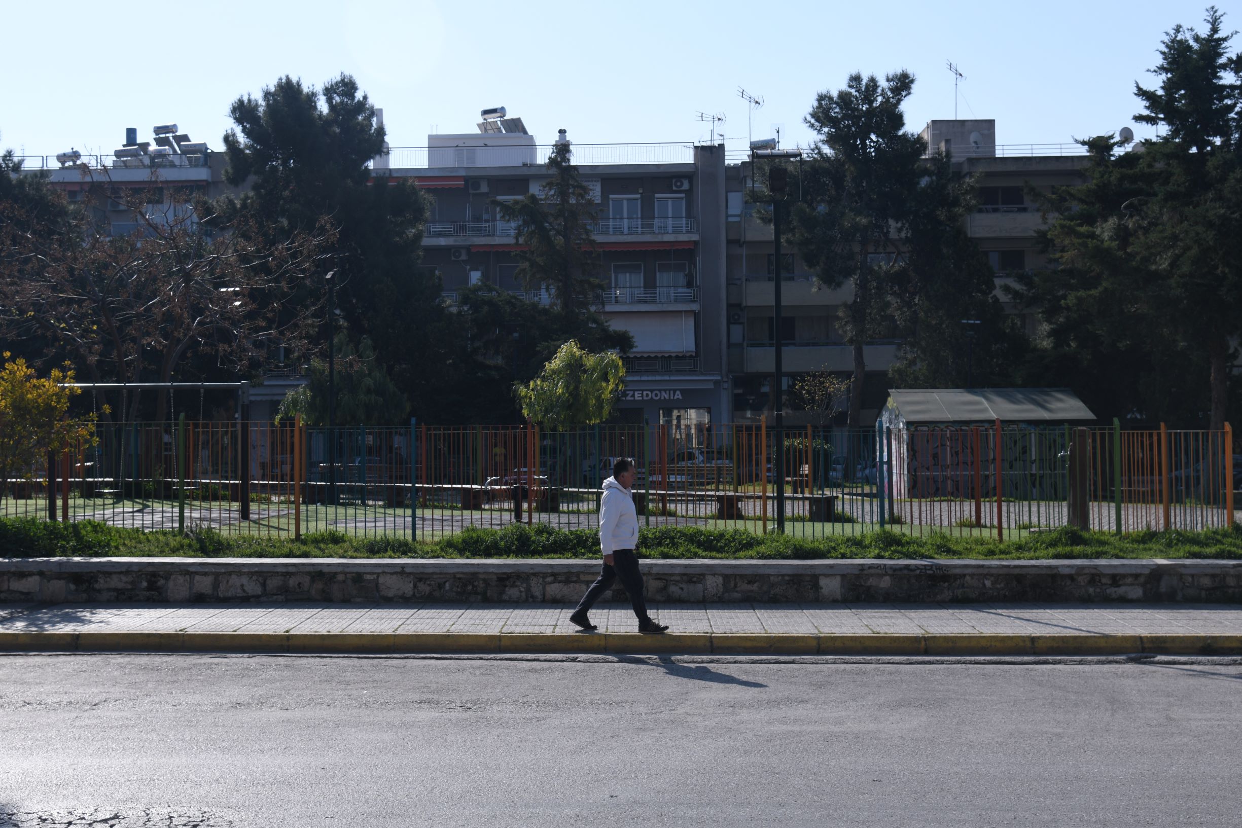 Lockdown: Άρση μέτρων σε πέντε φάσεις – Τα σενάρια για σχολεία, εστίαση, λιανεμπόριο