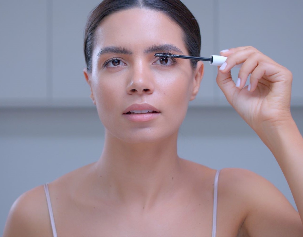 Πώς θα προστατεύσεις τα μάτια και το πρόσωπό σου από το Blue Light που εκπέμπουν οι οθόνες