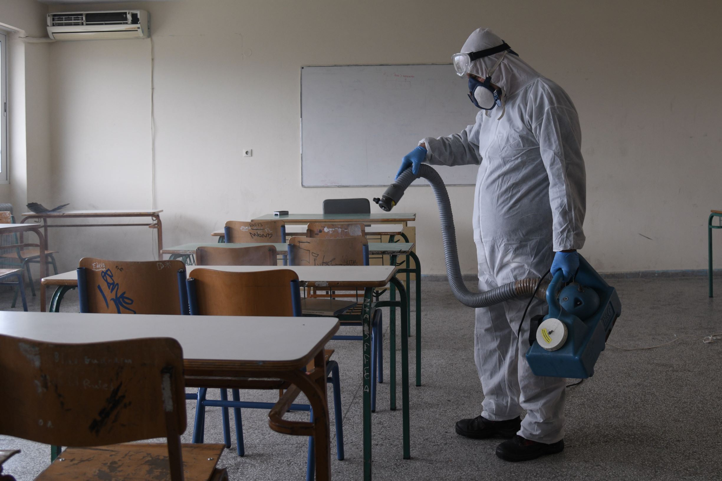 Νέα κρούσματα σε σχολεία της Βούλας