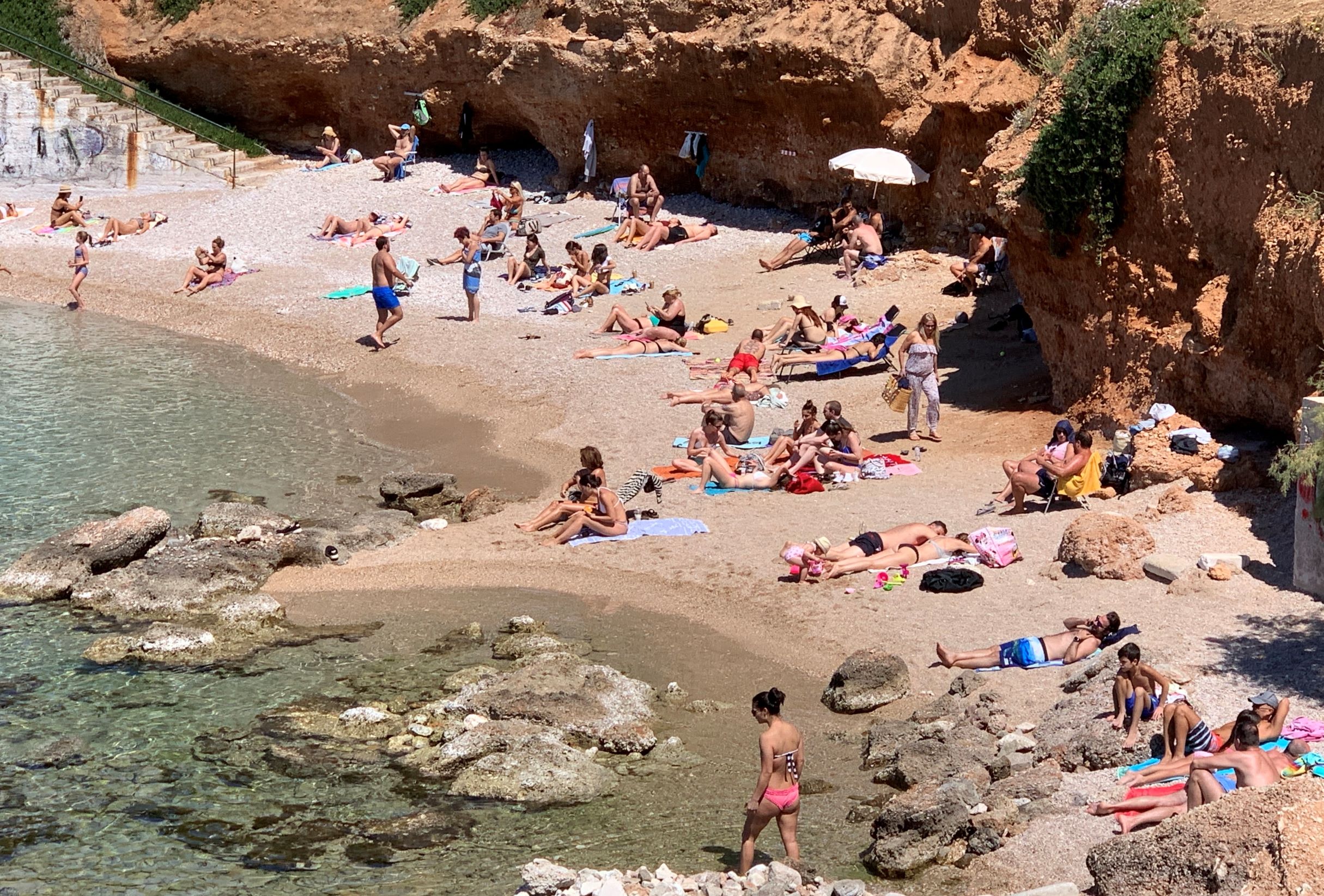 Γρηγόρης Κωνσταντέλλος: «Να ανοίξουν οι οργανωμένες παραλίες, χρειαζόμαστε κι άλλο χώρο»