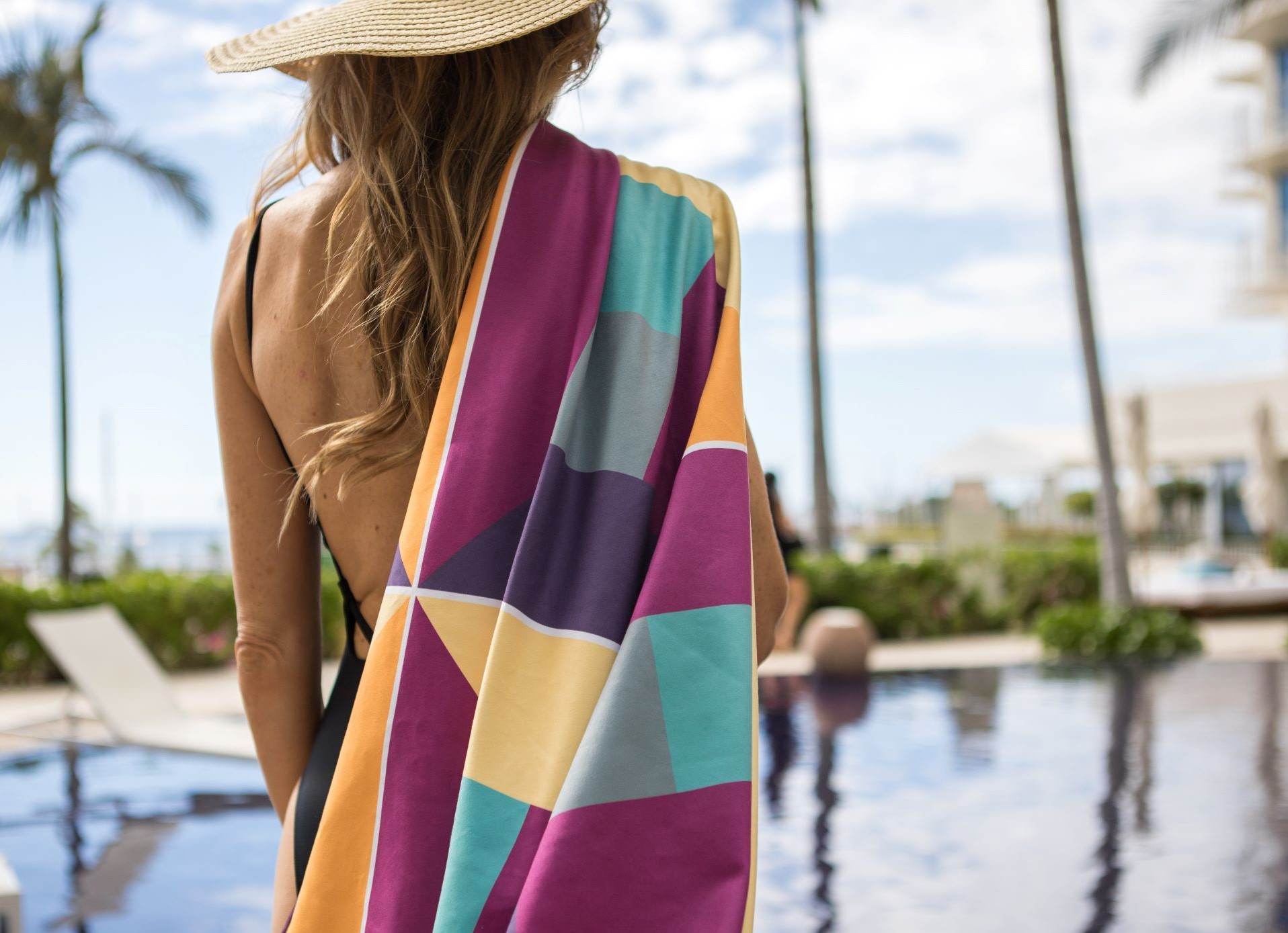 Anaskela: Όταν η ελληνική ομορφιά αποτυπώνεται σε μια πετσέτα θαλάσσης