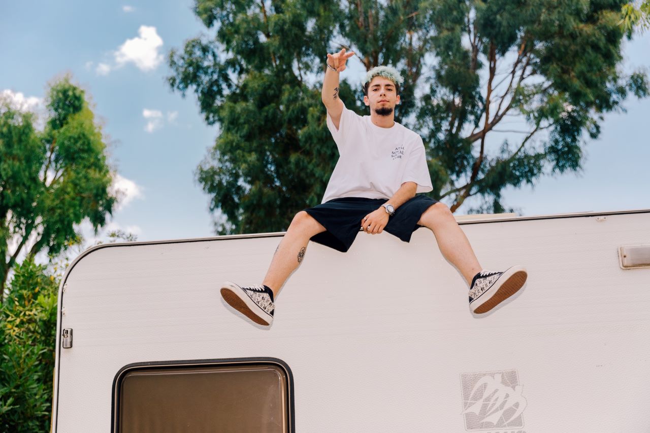 Lil Koni: Το νέο αστέρι της Trap μουσικής