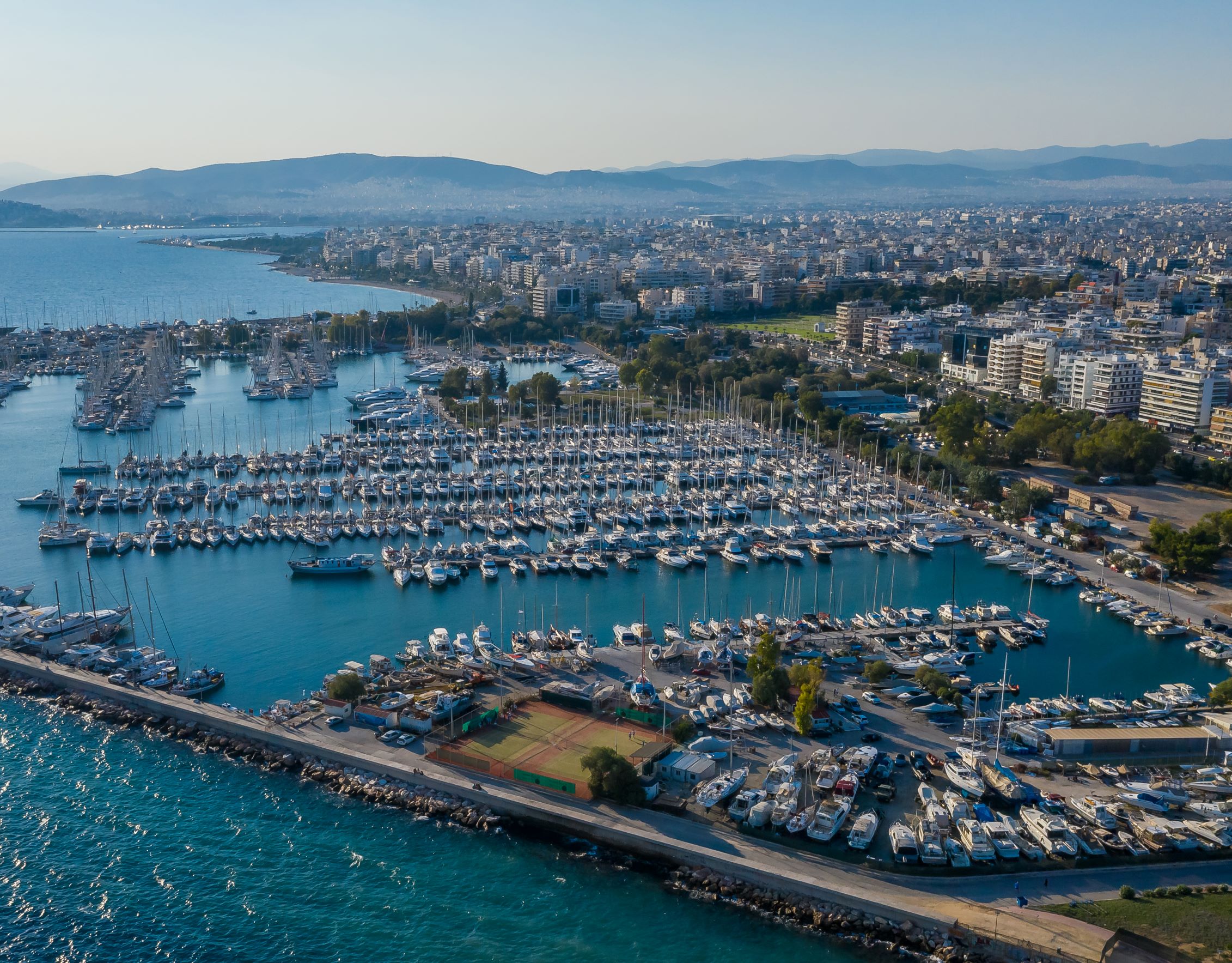 Καλλιάνος: Να καθιερωθεί συγκοινωνία με καραβάκια το καλοκαίρι στην Αθηναϊκή Ριβιέρα