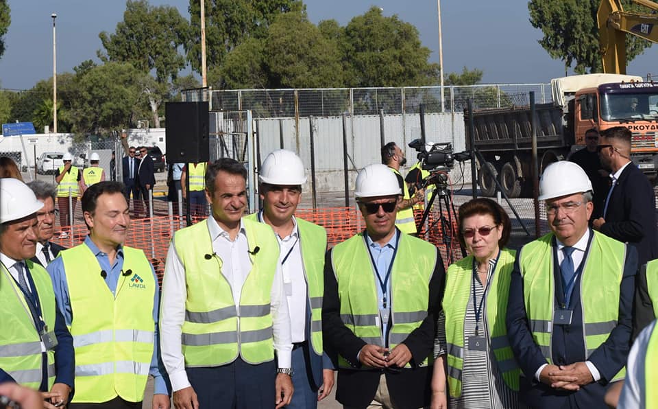 Παρουσία του πρωθυπουργού Κυριάκου Μητσοτάκη μπήκαν σήμερα οι μπουλντόζες στο Ελληνικό