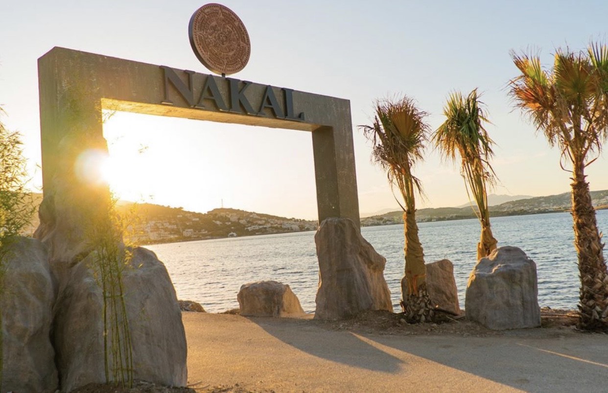 Νέα Άφιξη: Το Nakal στο Πόρτο Ράφτη είναι η all day καλοκαιρινή όαση που χρειαζόμαστε