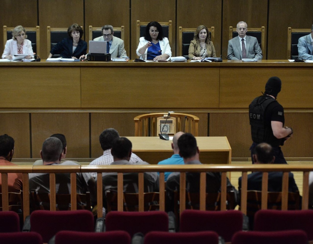 Δίκη Χρυσής Αυγής: Κάθειρξη 13 ετών στους «7» της εγκληματικής οργάνωσης & ισόβια στον Ρουπακιά προτείνει η εισαγγελέας