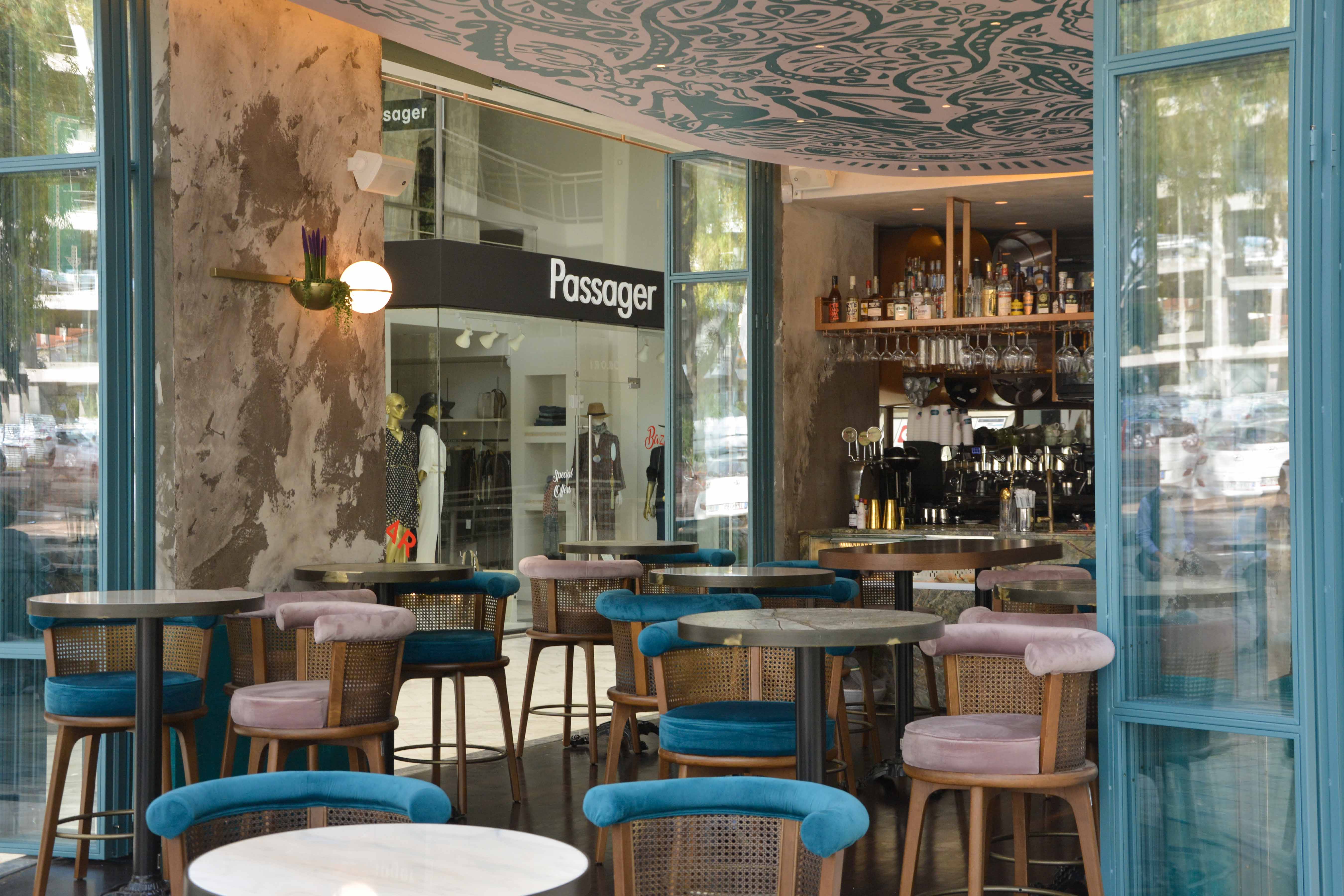 Τo Vibo καλωσορίζει την άνοιξη γιορτάζοντας με το διάσημο ροζέ κρασί Miraval