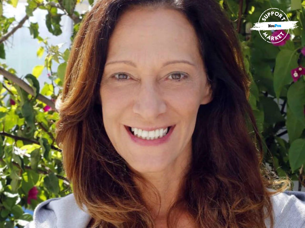 Άννυ Καυκά, πρόεδρος Εμπορικού Συλλόγου Γλυφάδας: «Κυκλοφορεί πολύς κόσμος στην αγορά, αλλά δεν ψωνίζει»