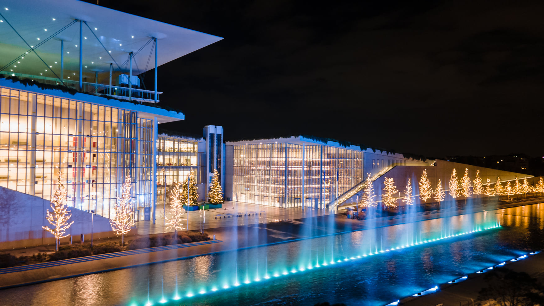 Η έναρξη της εορταστικής περιόδου στο ΚΠΙΣΝ – Φωτογραφίες και βίντεο από όλη την εκδήλωση