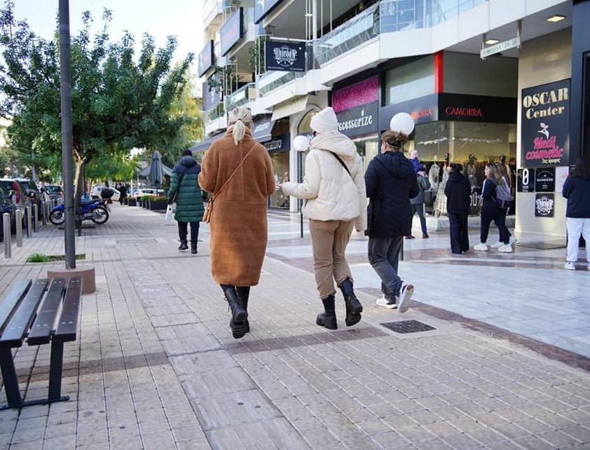 Ζωντάνεψε ξανά η αγορά της Γλυφάδας [ΕΙΚΟΝΕΣ]