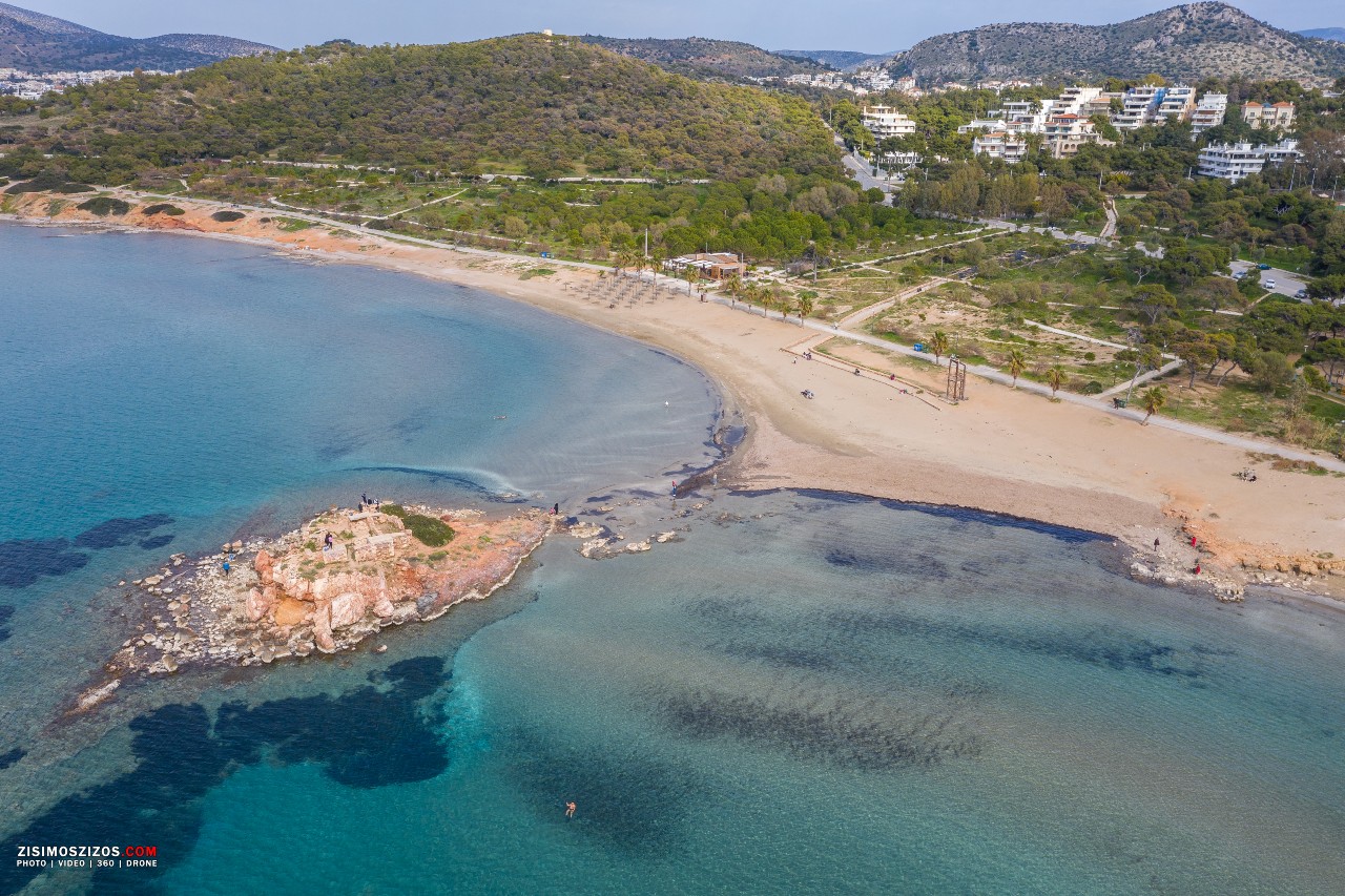 Καβούρι: Αναβαθμίζεται η ελεύθερη παραλία