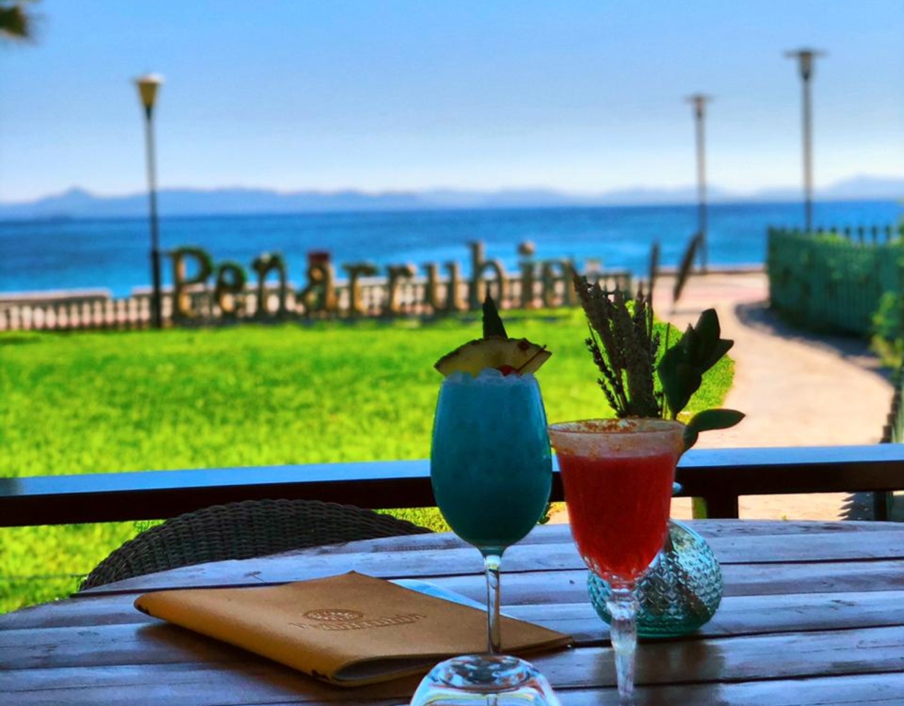 59 πράγματα που μας έχουν λείψει: Να πάμε στο Penarrubia και να ακούσουμε ελληνικά στα μοναδικά του parties