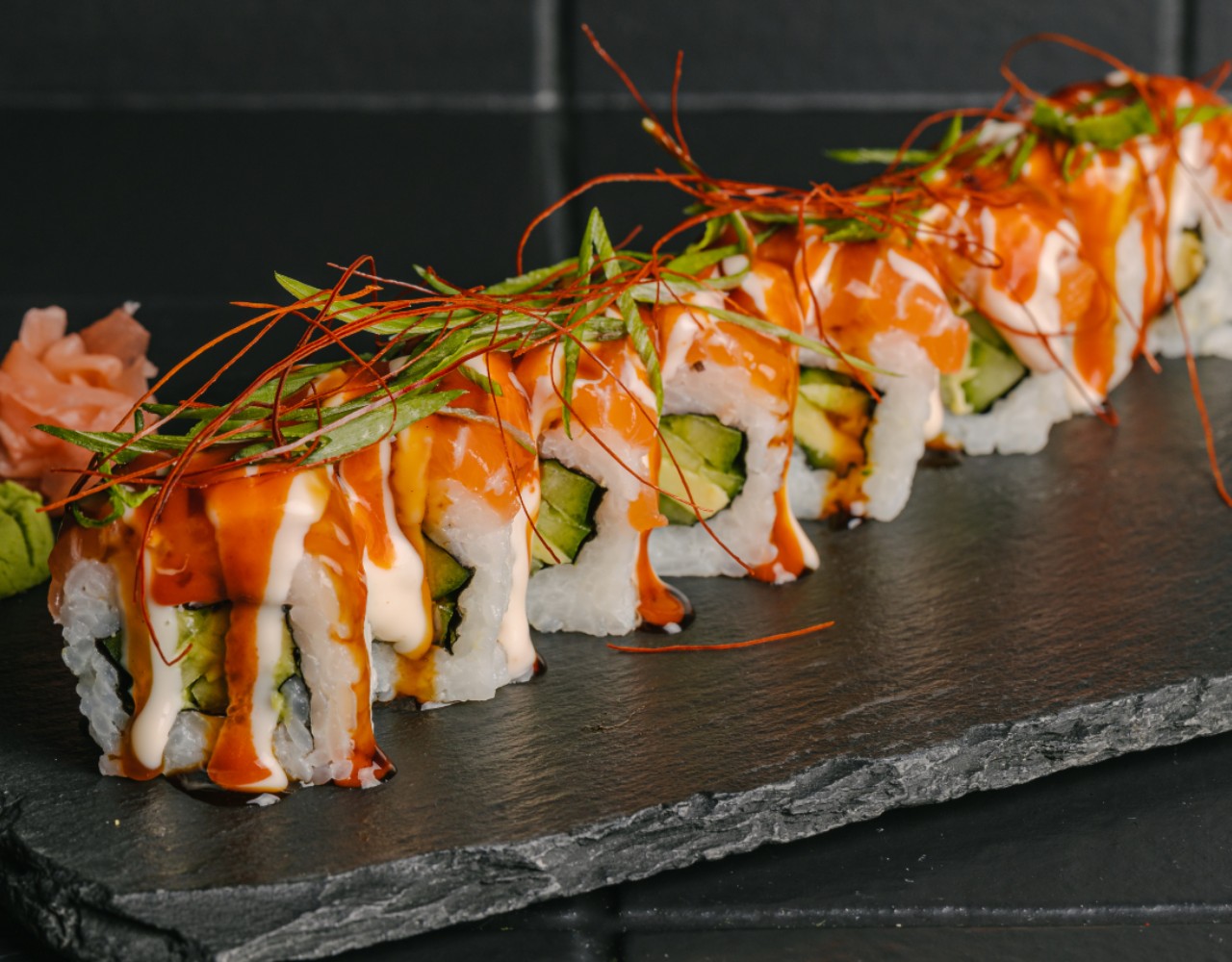 Momo Asian Bar: Το ολοκαίνουργιο sushi spot των νοτίων που αξίζει να ανακαλύψεις