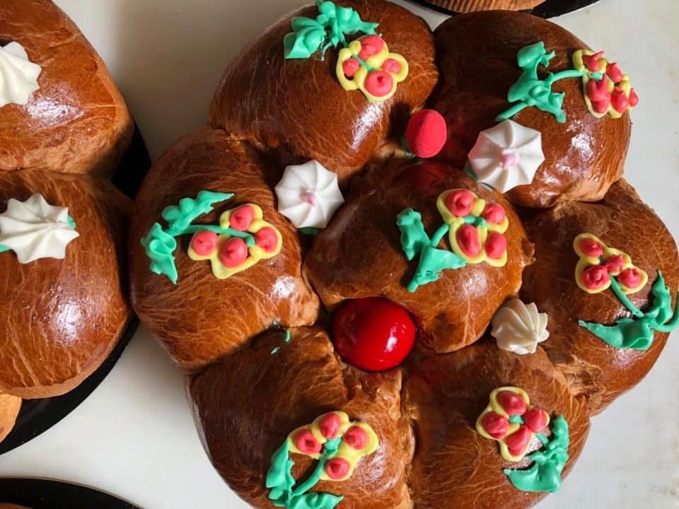 Το βραβευμένο τσουρέκι του Θωμά θα σε φέρει στην Ηλιούπολη