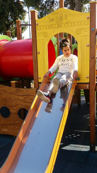 Ιστορίες Μητρότητας: H Ασπασία Σαριδάκη με την κόρη της, Μελίνα, που έχει αυτισμό