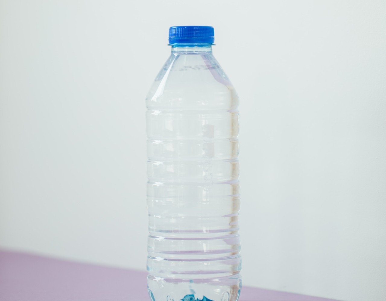 Περιβαλλοντικό τέλος και για τα πλαστικά μπουκάλια