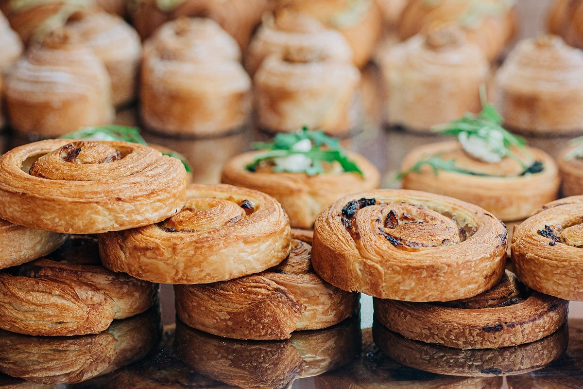 WeSud: Μπήκαμε πρώτοι στο νέο deli – pastry shop της Βούλας