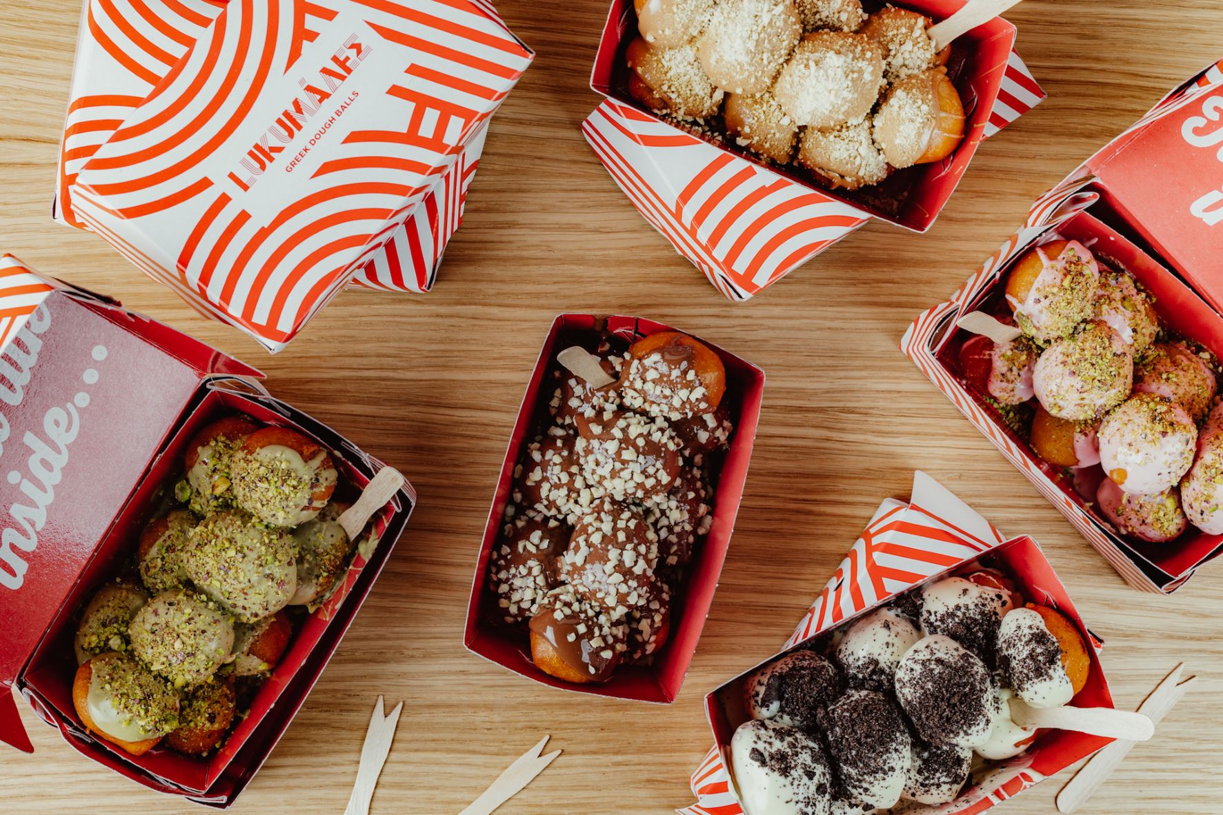 LUKUMAΔΕΣ: Από το κέντρο της Αθήνας, στη Βουλιαγμένη