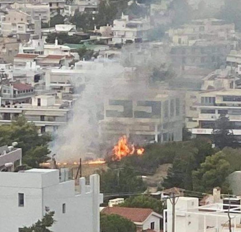 Φωτιά στη Βούλα