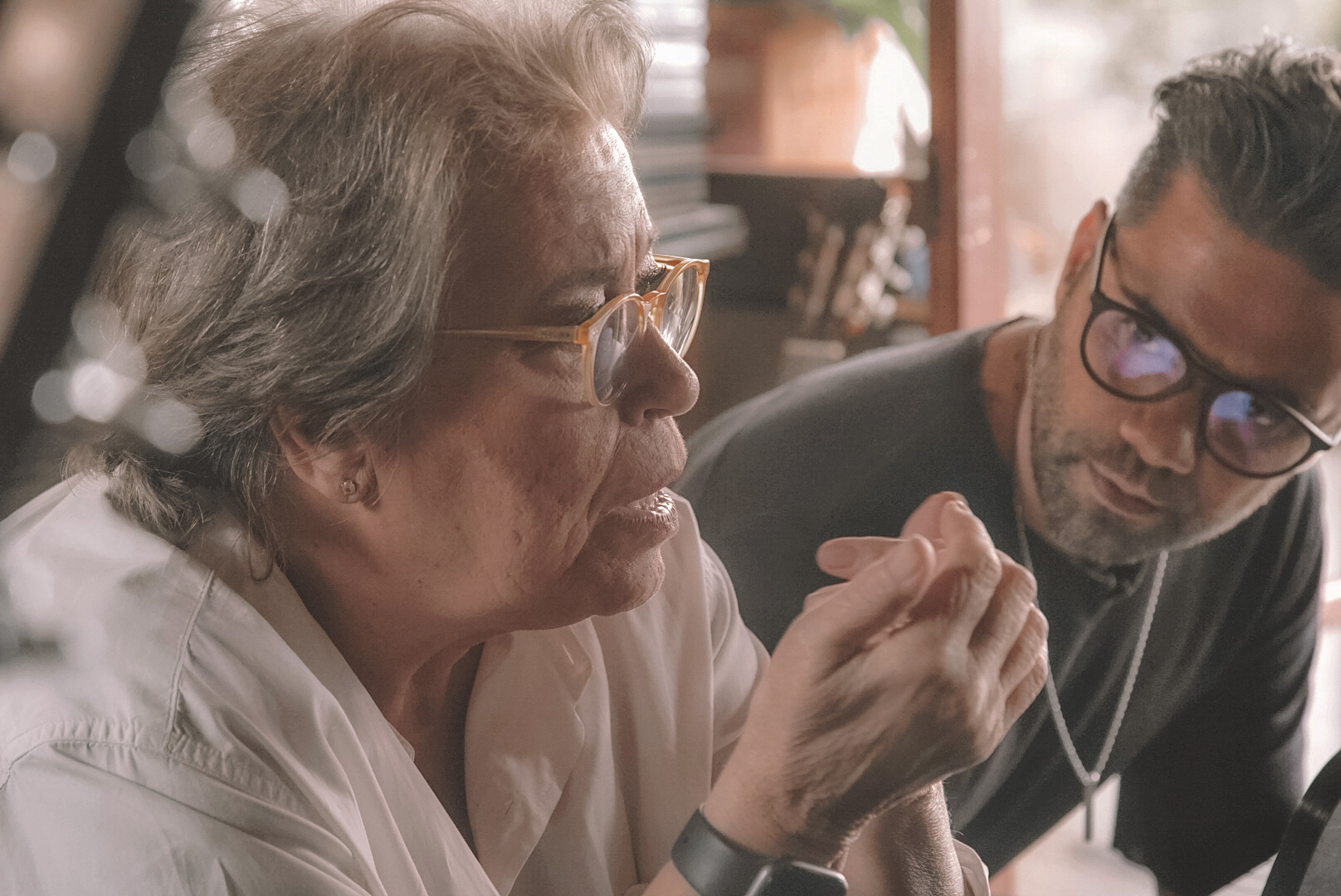 «Κουτσή Κιθάρα»: Οι Onirama και η Δήμητρα Γαλάνη ενώνουν τις φωνές τους